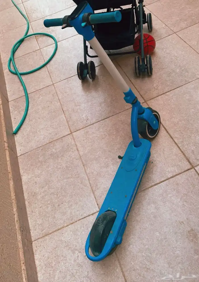 سكوتر كهربائي نظيف بس يبي له تغيير بطاريه 0