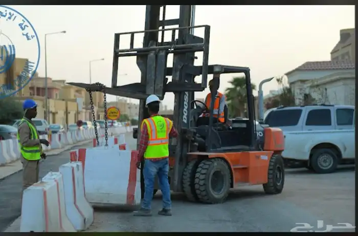 ايجار رافعات شوكيه كرينات فوركلفت ونش ونشأت سيزرات 6