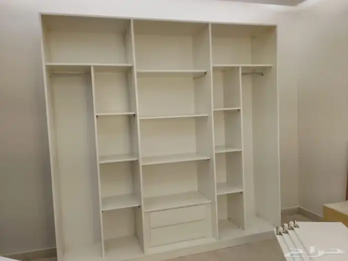 يتوفر دواليب خشب نوعيات ممتازة بجميع الألوان والمقاسات 3