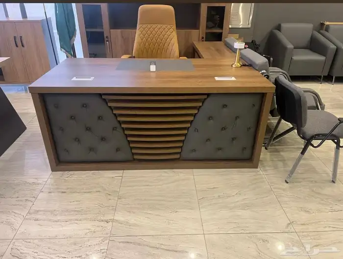 طاولة مكتبي متوفر في سعر جمله كل مقاس موجود متوفر توصيل. 1