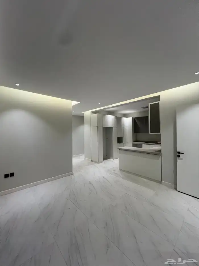 للايجار دور بالكامل بحي العارض جديد مؤثث مطبخ ومكيفات جديدة 8