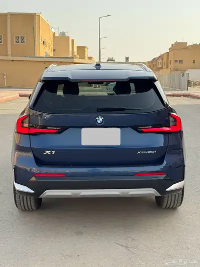 بي ام x1 2023 3