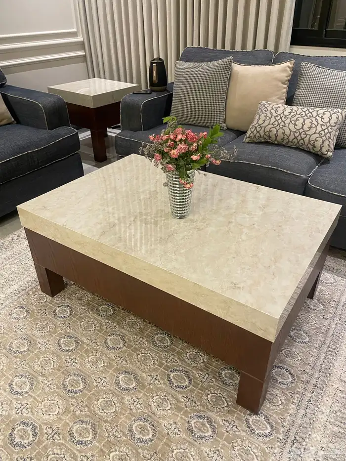 طاولات جديدة (طاولة )فاخرة بتصميم خاص وعصري رخام وخشب 0
