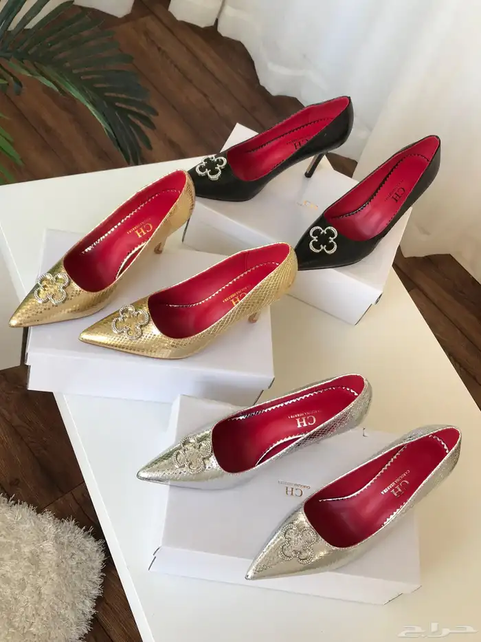 هيلزات سان لوران   فالنتينو كارولينا هيريرا قابانا فندي 20