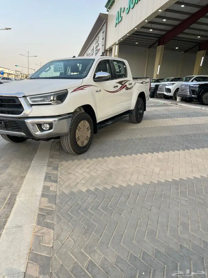 هايلوكس 2025 11