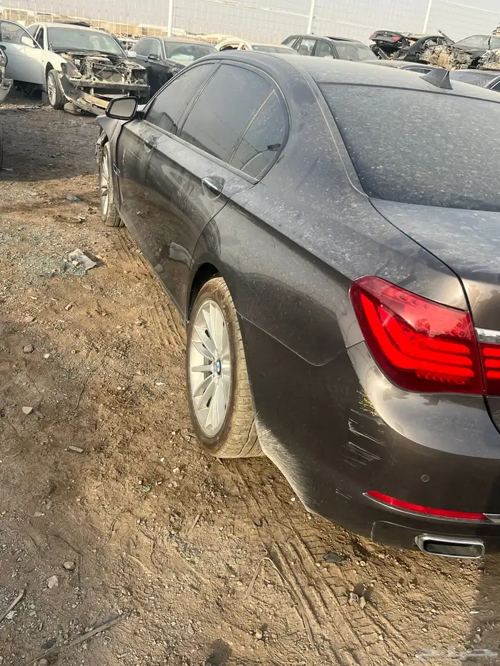 بي إم دبليو موديل 2013حجم 750 تشليح قطع غيار 3