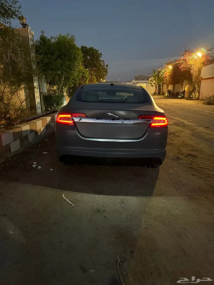 جاكوار 2010 XF 4
