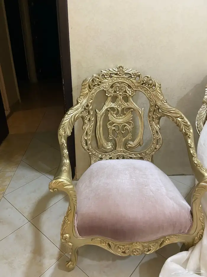 كراسي مرايه طاوله 0