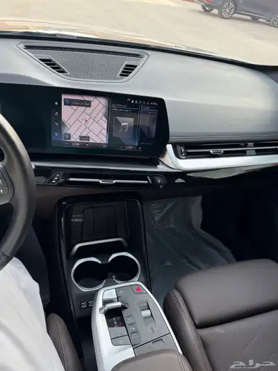 بي ام x1 2023 9