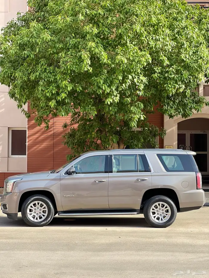 2019 GMC Yukon SLE 2