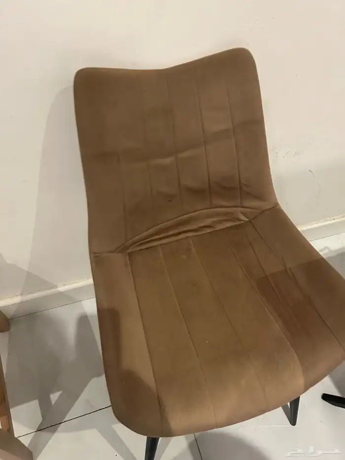 طاوله وكراسي للبيع 6