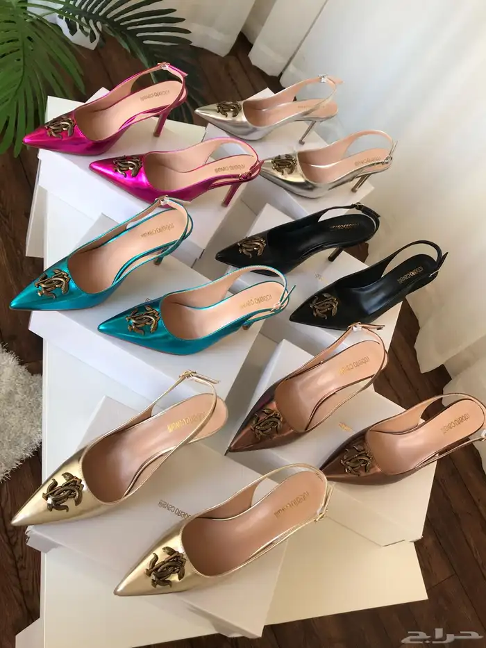 هيلزات سان لوران   فالنتينو كارولينا هيريرا قابانا فندي 13