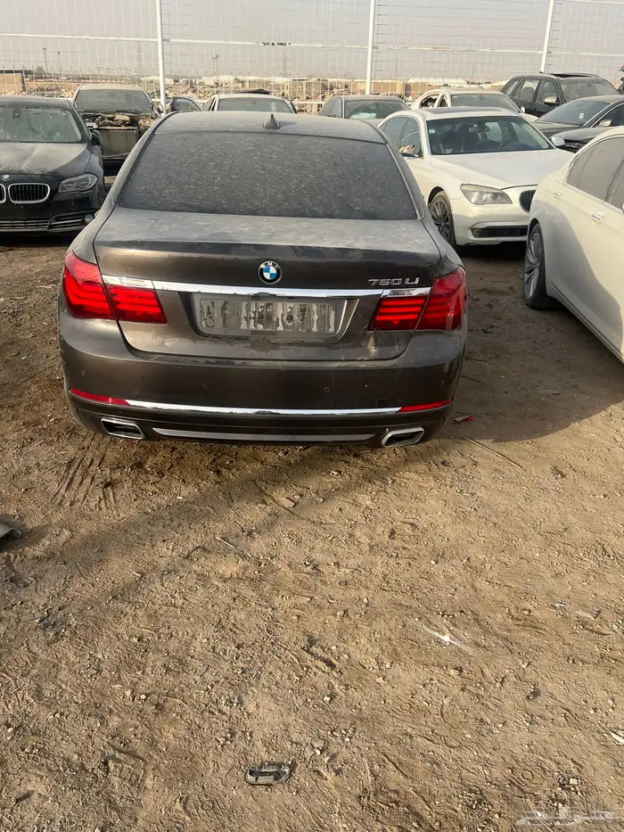 بي إم دبليو موديل 2013حجم 750 تشليح قطع غيار 4