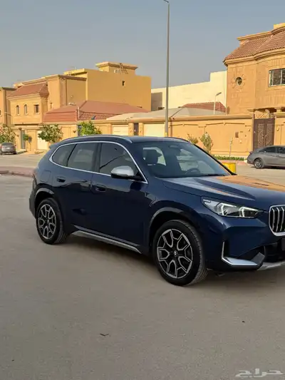 بي ام x1 2023 2