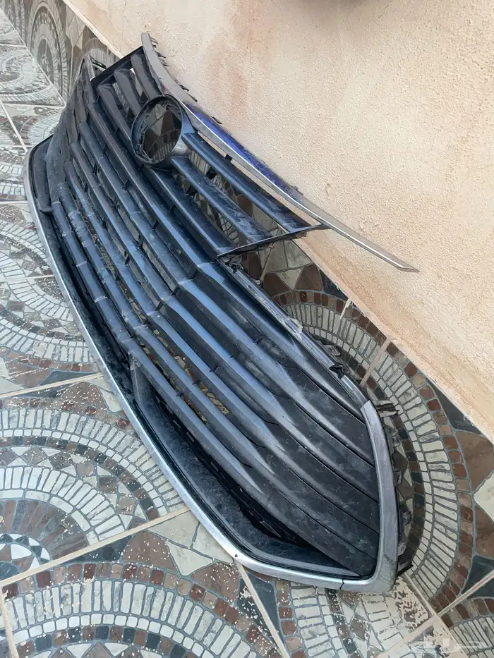 شبك افالون نظيف ويوجد ملاحظه على الزيق موجوده فالصوره 1