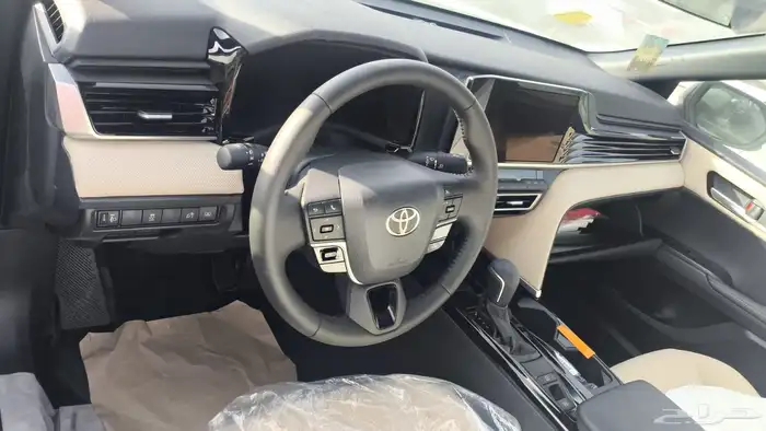 تويوتا كامري Le بنزين نص فل موديل 2025 كاش او تقسيط 3