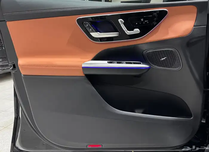 مرسيدس GLC200 AMG موديل 2025 فل كامل جديد . 15