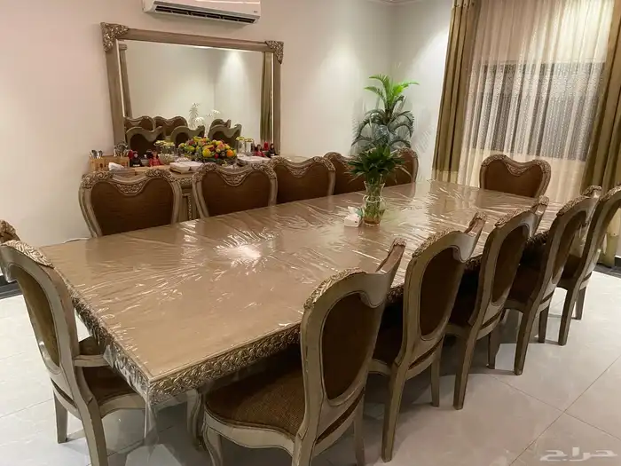 طاولة طعام فاخره مستخدمه - 20 كرسي 2