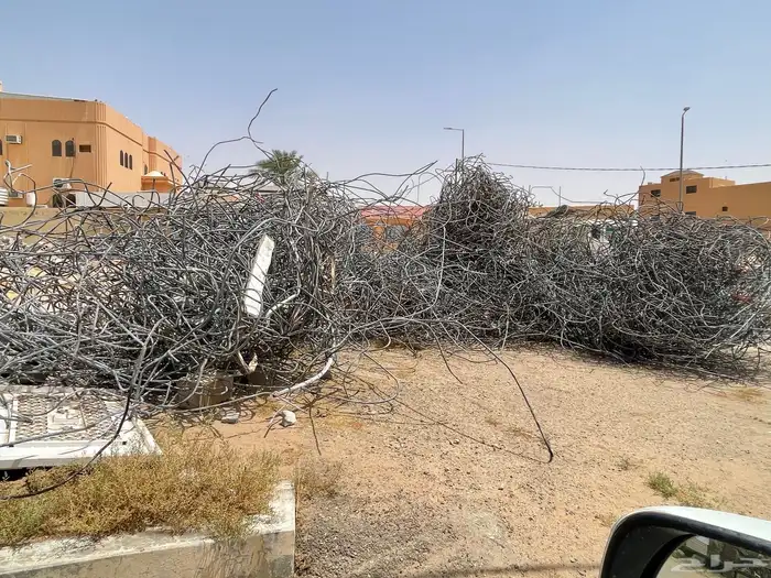للبيع حديد صافي خرده تسليح نظيف وكميته كبيره 1