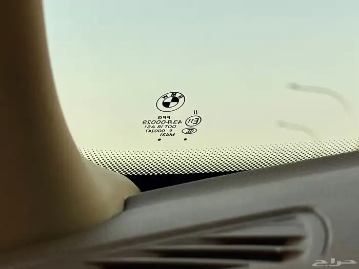 من التحف BMW 740LI مخزن 22