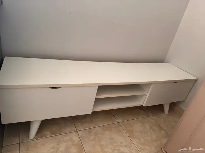 للبيع طاولة تلفزيون 1