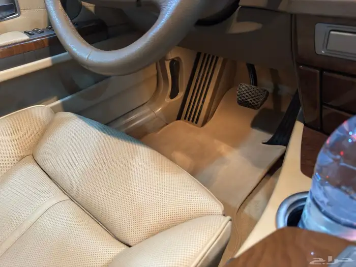 من التحف BMW 740LI مخزن 3
