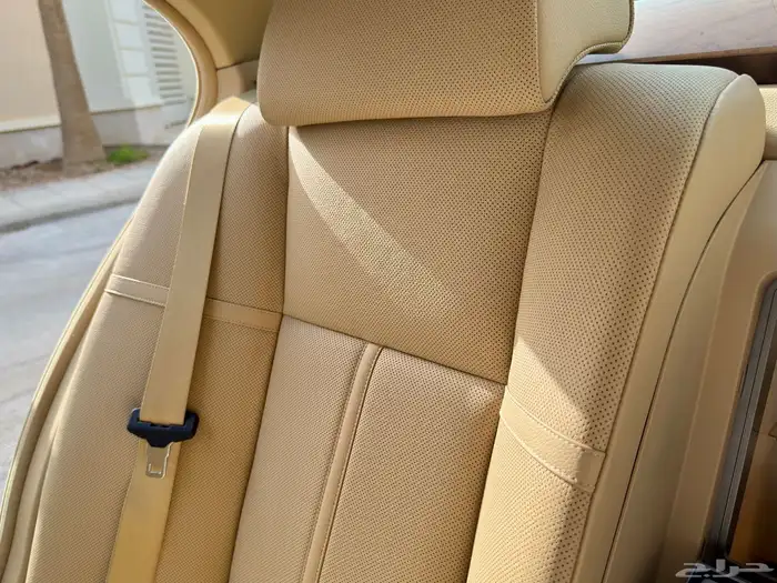 من التحف BMW 740LI مخزن 30