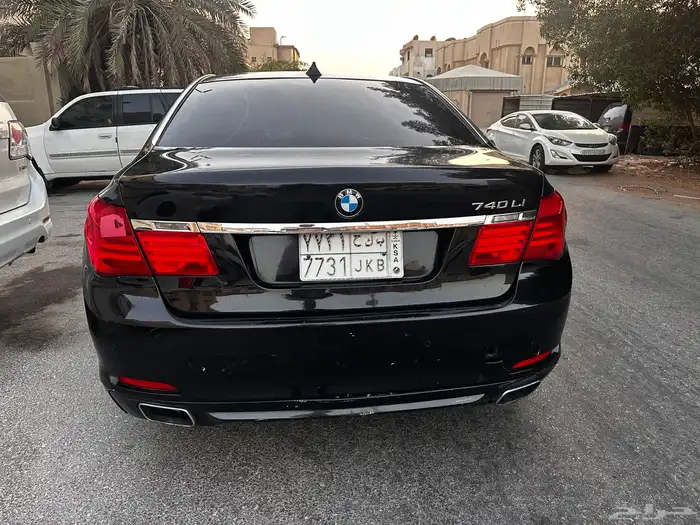 بي ام دبليو 2011 740Li الفئة السابعة 3
