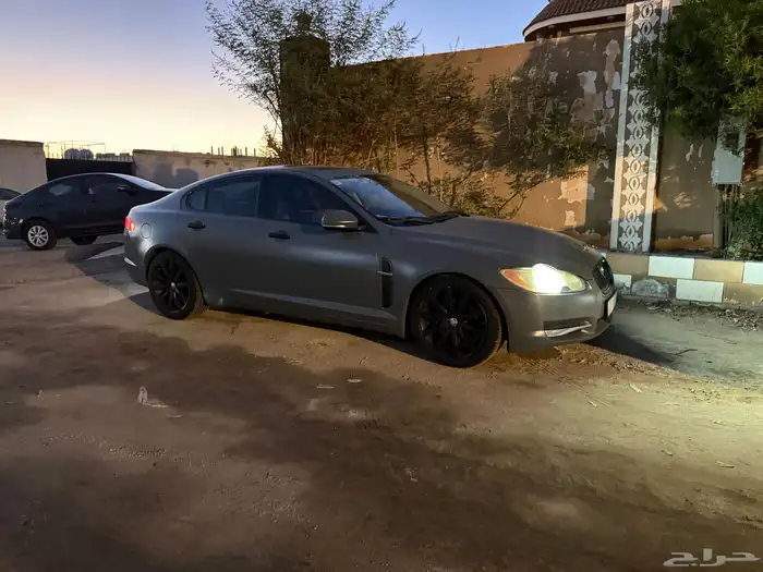 جاكوار 2010 XF 2