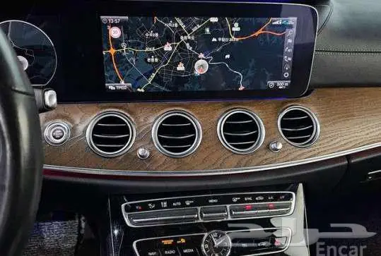 مرسيدس E300 2020 15