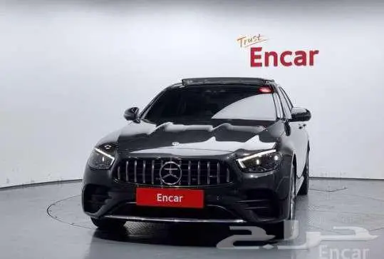 مرسيدس E350 موديل 2022 1