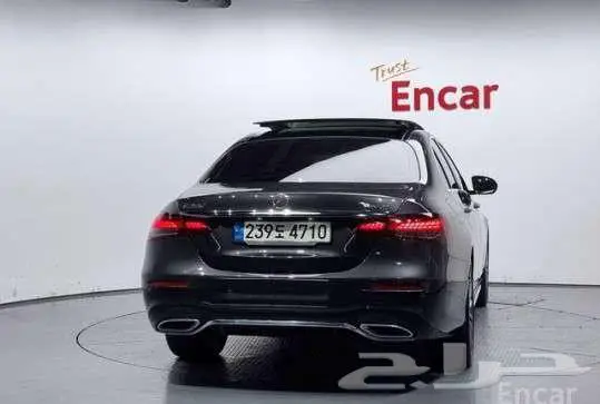 مرسيدس E350 موديل 2022 3