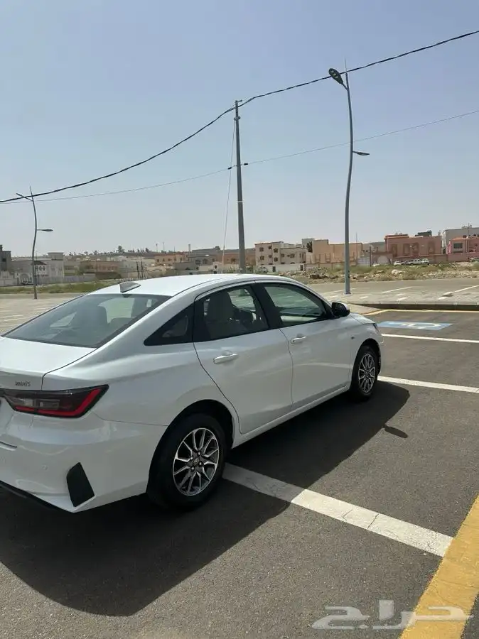 تايوتا يارس 2023 4