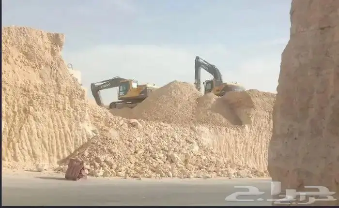 بوكلين للإيجار اليومي او قطوعه   ترحيل وهدم 0