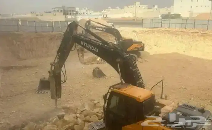 بوكلين للإيجار اليومي او قطوعه   ترحيل وهدم 1