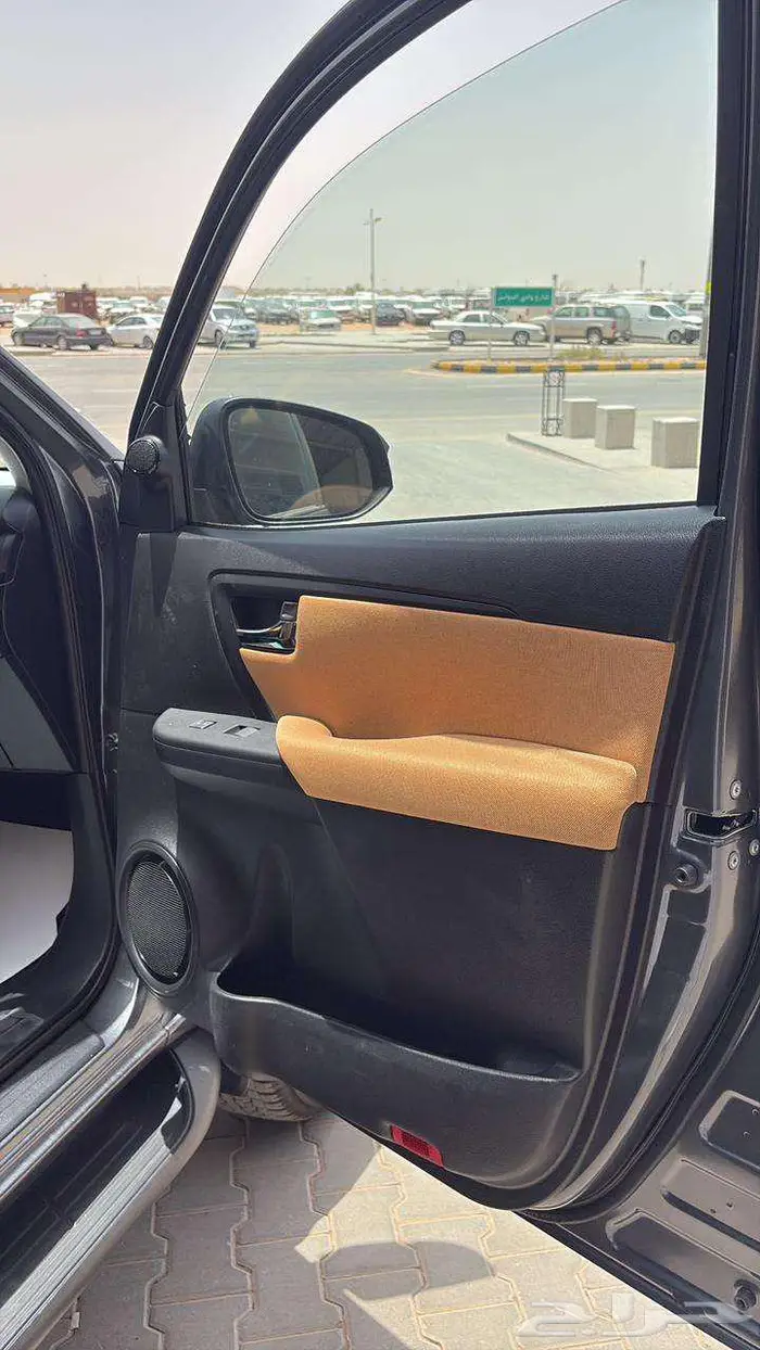 تويوتا فورتشنر GX 4X4 2025 بنزين 5