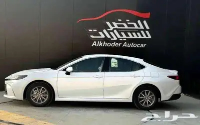 تويوتا كامري E استاندر 2025 لدي شركة الخضر للسيارات 9