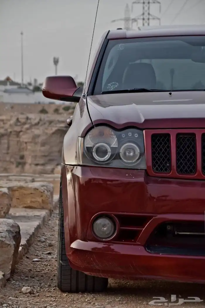 جيب شيروكي srt 7