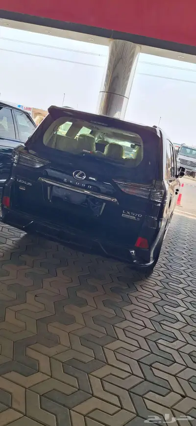 ليكزس كورو 2021 بلاك اديشن 2
