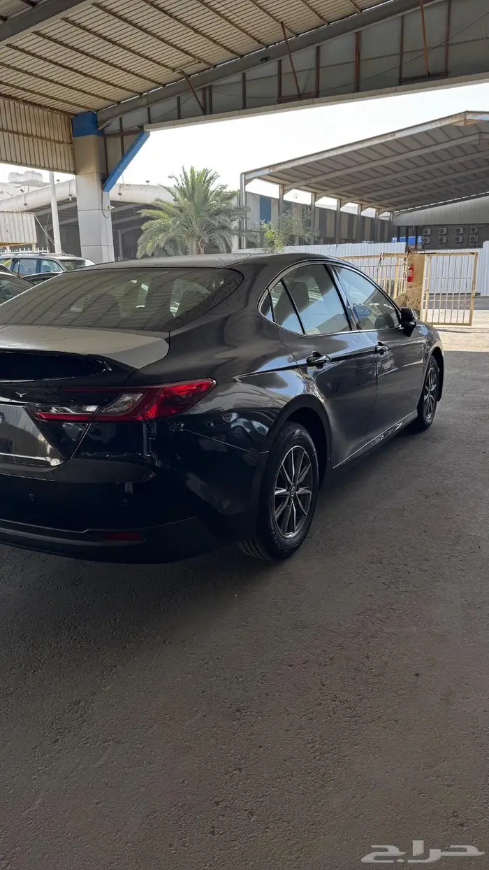 كامري 2025 E استاندر اسود 4