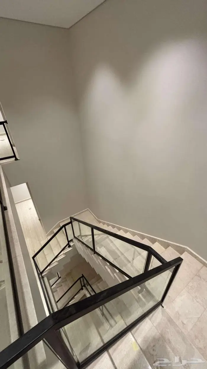 للبيع فيلا البدراني تصميم جدا راقي 12