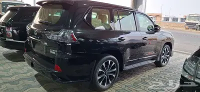 ليكزس كورو 2021 بلاك اديشن 0