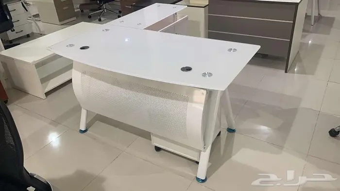 مكاتب زجاج 2