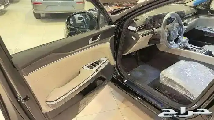 كيا K5 نص فل 2025 9