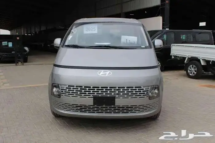 هيونداى ستاريا 9 مقاعد ديزل أوتوماتيك 2.2 2025 2