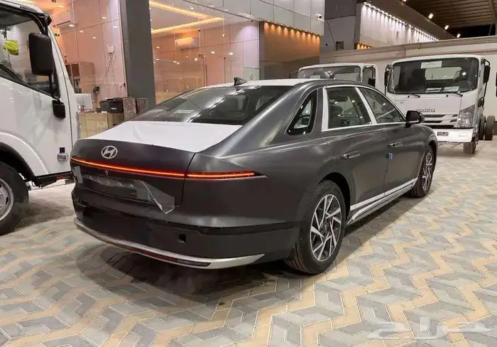 هونداي ازيرا كلاسيك 2025 11