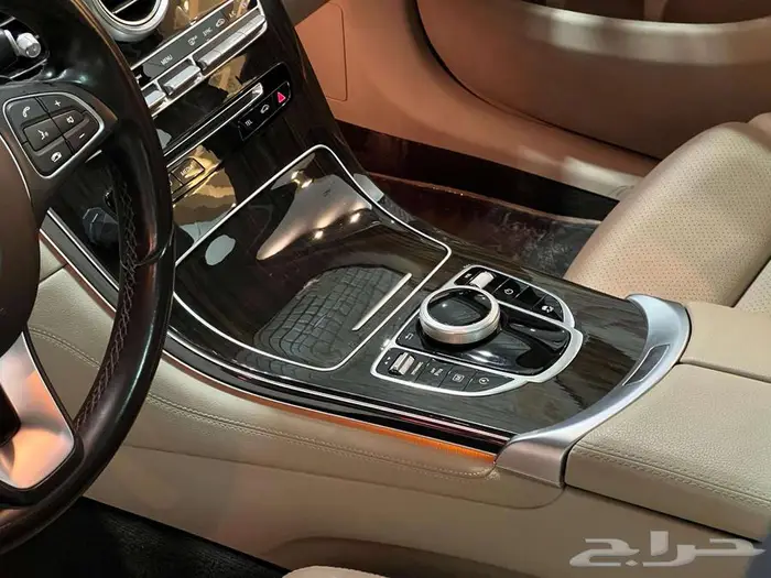 مرسيدس GLC250 موديل 2016 (بحاله ممتازه) 9