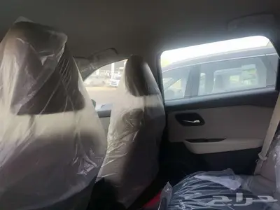نيسان اكس تريل رصاصي 7 راكب 2500cc دبل 2025 10