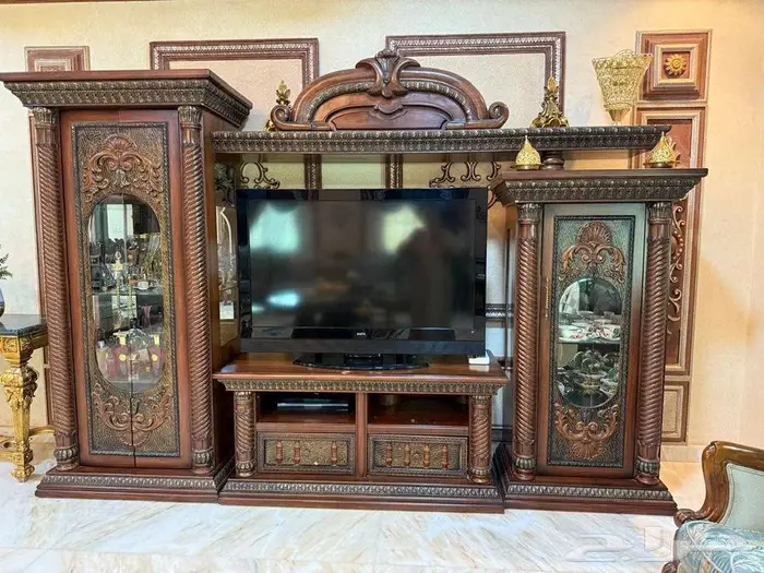 دولاب تحف مع طاولة تلفزيون 1