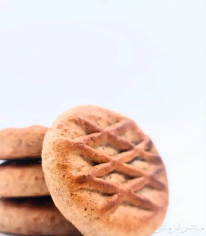 عرض كرات التمر بسمسم بحشوة الطحينة 19 ريال بس والكليجا 19 16